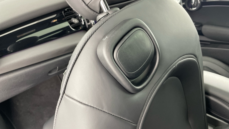 MINI Hatchback 135kW Cooper S Level 3 33kWh 3dr Auto Electric Hatchback